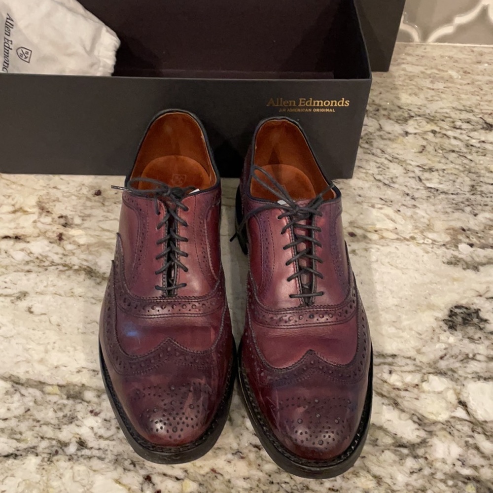 Allen Edmonds Men's Burgundy Wingtip Oxfords - Picture 16 of 16